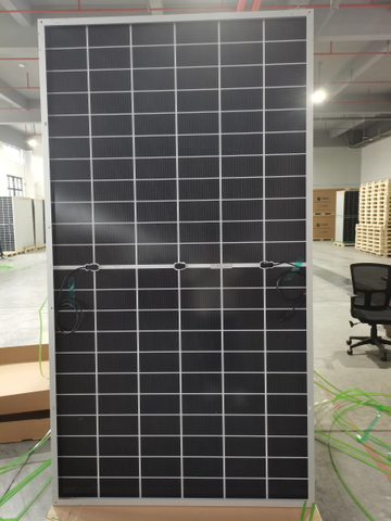 Pannello solare HJT da 700 W di tipo N ad alta potenza ed efficienza